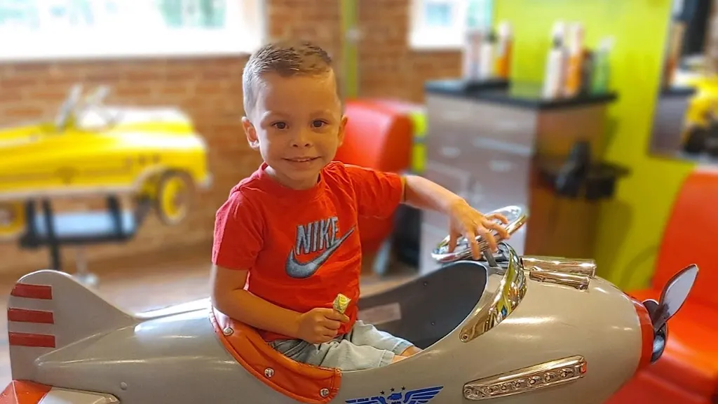 Pigtails & Crewcuts: Haircuts for Kids - Chattanooga - Ooltewah — Hair salon in Collegedale
